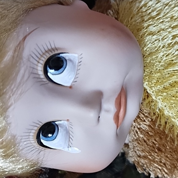 HELLO DOLLY Horrified QVC Vintage Ceramic Doll Remade In Chicken Costume - Picture 5 of 10